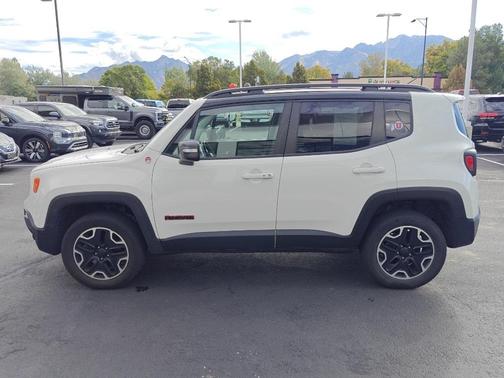2016 Jeep Renegade Trailhawk
