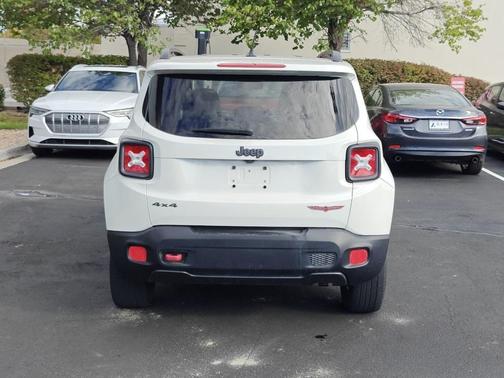 2016 Jeep Renegade Trailhawk