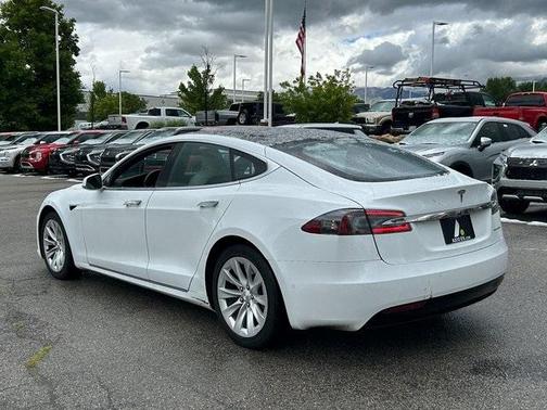 2020 Tesla Model S Long Range
