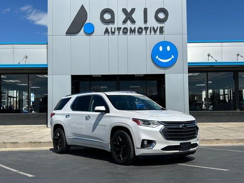 Iridescent Pearl Tricoat 2019 Chevrolet Traverse Premier