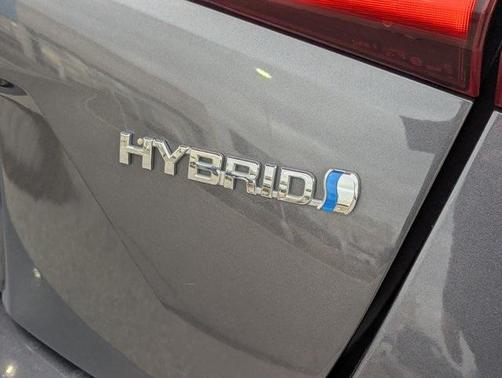 2022 Toyota Prius LE