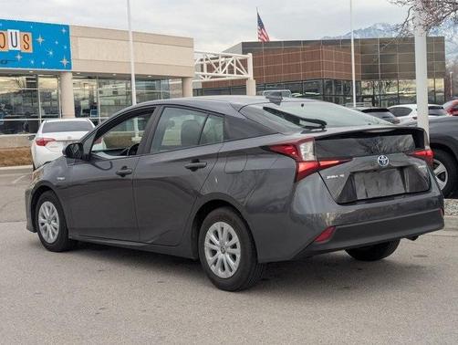 2022 Toyota Prius LE