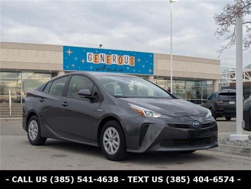 2022 Toyota Prius LE