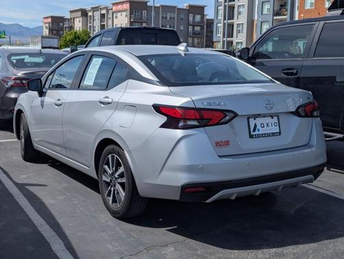 Brilliant Silver Metallic 2021 Nissan Versa 1.6 SV