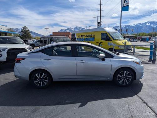 Brilliant Silver Metallic 2021 Nissan Versa 1.6 SV