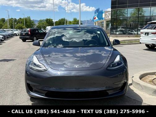Midnight Silver Metallic 2022 Tesla Model 3 Performance