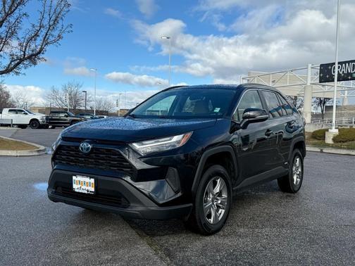 2024 Toyota RAV4 Hybrid LE