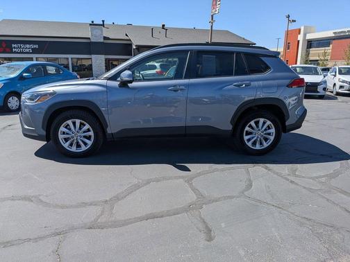 2022 Toyota Corolla Cross LE