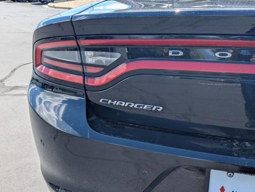 Pitch Black Clearcoat 2019 Dodge Charger SXT
