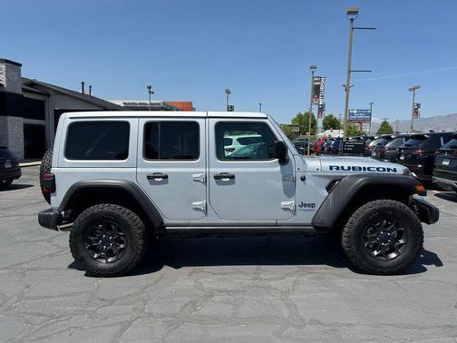 Silver Zynith Clearcoat 2022 Jeep Wrangler Unlimited 4xe Rubicon
