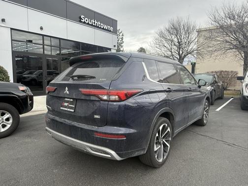 2022 Mitsubishi Outlander SEL