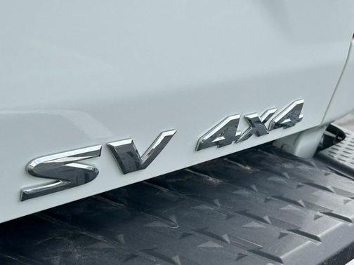 2023 Nissan Titan SV