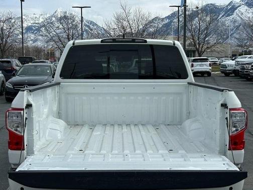 2023 Nissan Titan SV