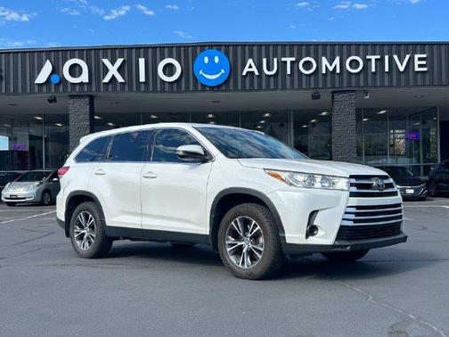 Blizzard Pearl 2019 Toyota Highlander LE