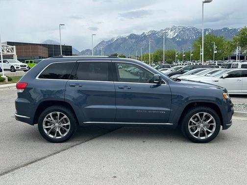 2021 Jeep Grand Cherokee Summit