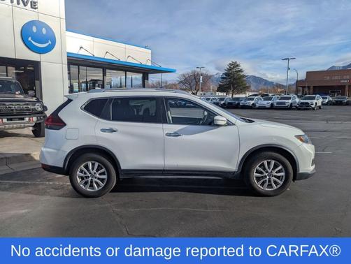 2020 Nissan Rogue SV