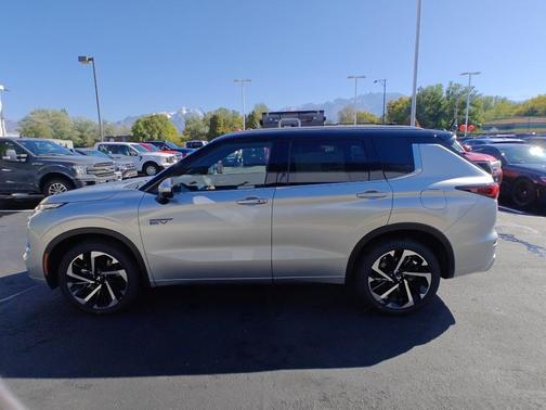 2025 Mitsubishi Outlander PHEV SEL