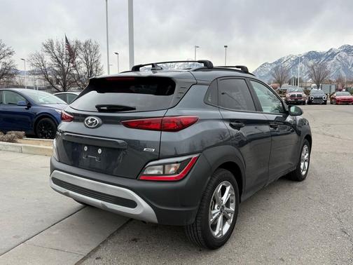 2022 Hyundai KONA SEL