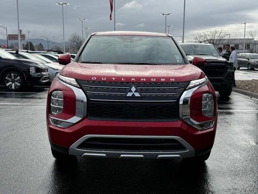 2025 Mitsubishi Outlander PHEV SE