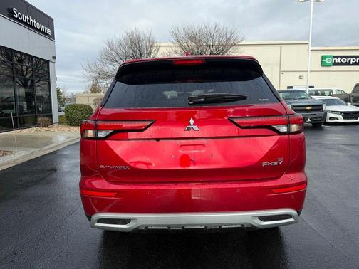 2025 Mitsubishi Outlander PHEV SE