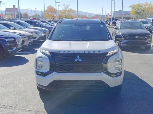 2025 Mitsubishi Outlander PHEV 