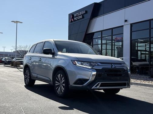2020 Mitsubishi Outlander 