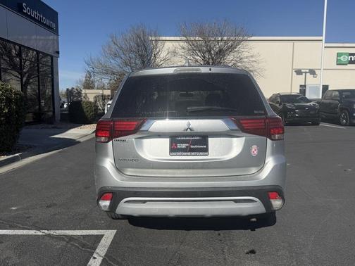 2020 Mitsubishi Outlander 