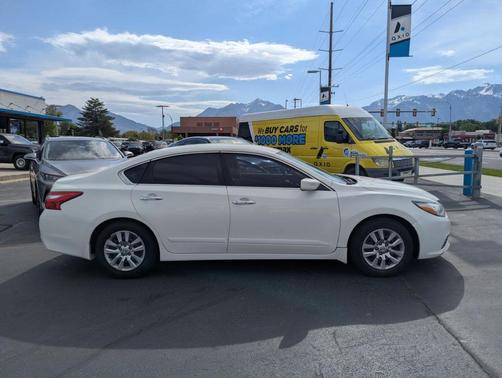 Glacier White 2017 Nissan Altima 2.5 S