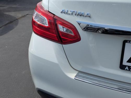 Glacier White 2017 Nissan Altima 2.5 S
