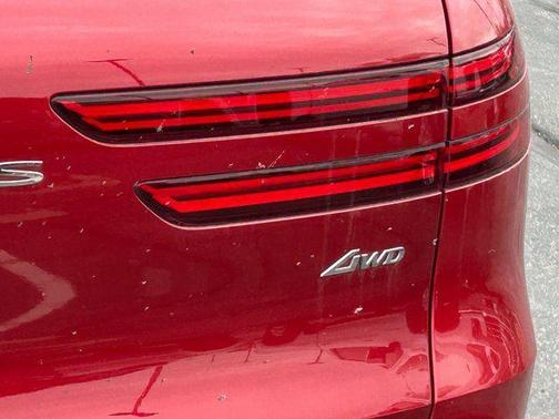 2023 Genesis GV70 2.5T