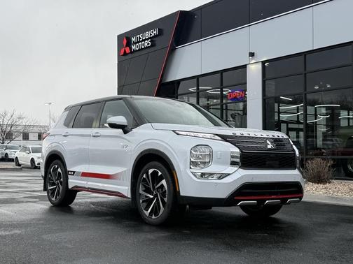 2023 Mitsubishi Outlander PHEV SE