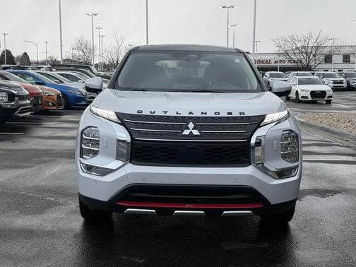 2023 Mitsubishi Outlander PHEV SE