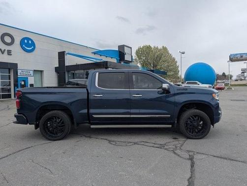 2022 Chevrolet Silverado 1500 High Country