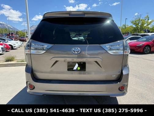 Predawn Gray Mica 2016 Toyota Sienna SE