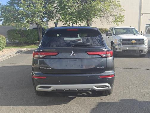 2025 Mitsubishi Outlander PHEV SE