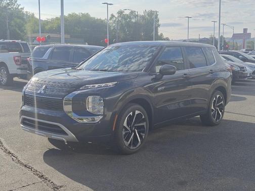 2025 Mitsubishi Outlander PHEV SE