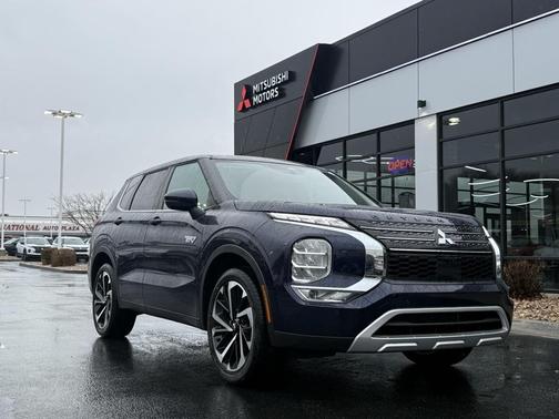 2025 Mitsubishi Outlander PHEV SE