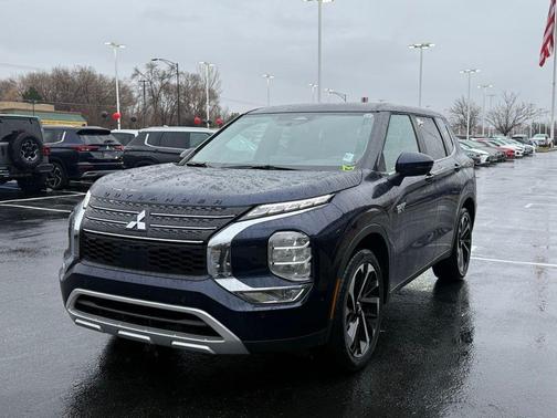 2025 Mitsubishi Outlander PHEV SE