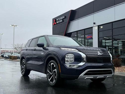 2025 Mitsubishi Outlander PHEV SE