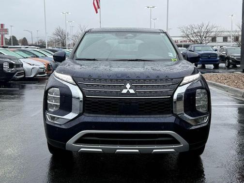 2025 Mitsubishi Outlander PHEV SE