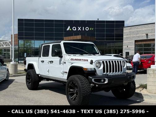 Bright White Clearcoat 2021 Jeep Gladiator Sport