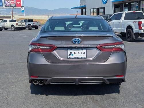 2021 Toyota Camry Hybrid XSE