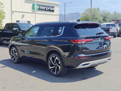 2025 Mitsubishi Outlander PHEV SEL