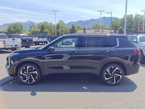 2025 Mitsubishi Outlander PHEV SEL