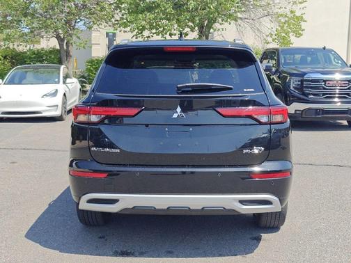2025 Mitsubishi Outlander PHEV SEL