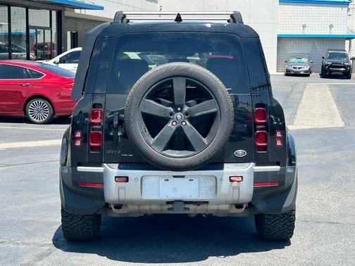Santorini Black 2020 Land Rover Defender 110 HSE