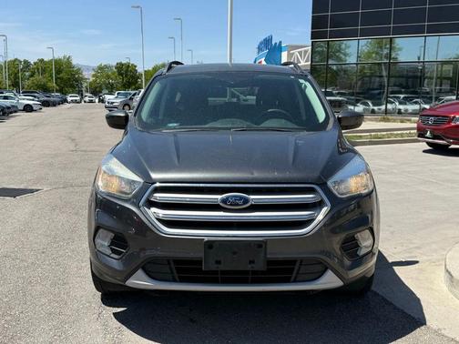 Magnetic 2018 Ford Escape SE