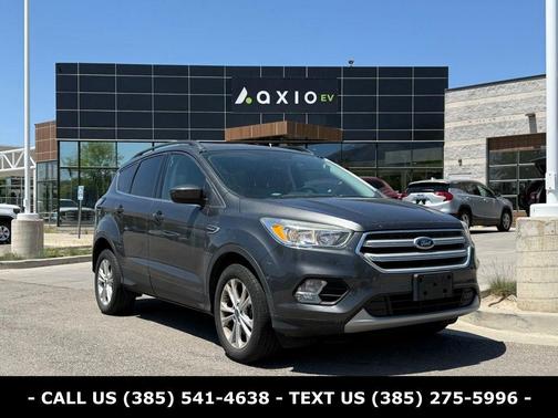 Magnetic 2018 Ford Escape SE