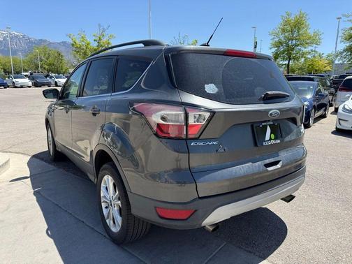 Magnetic 2018 Ford Escape SE