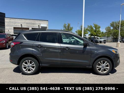 Magnetic 2018 Ford Escape SE